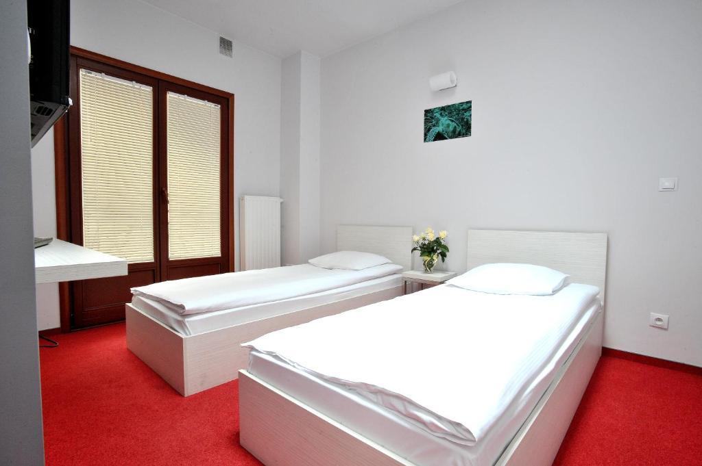 Promenada Hostel
